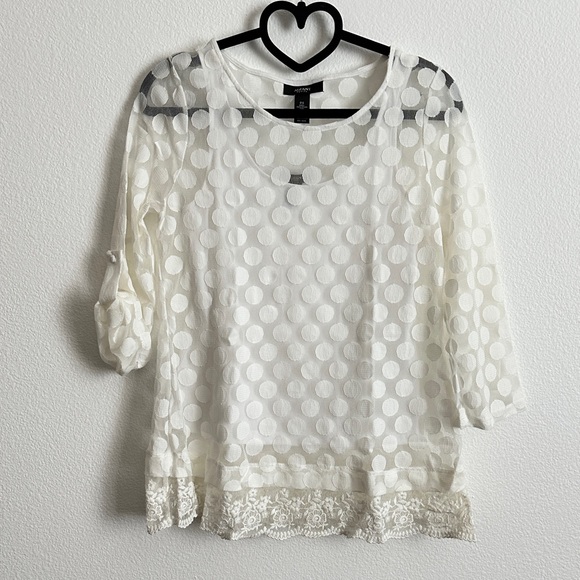 Alfani White Polka Dot Tab Sleeve Lace Floral Hem Top Size SP - Picture 2 of 8